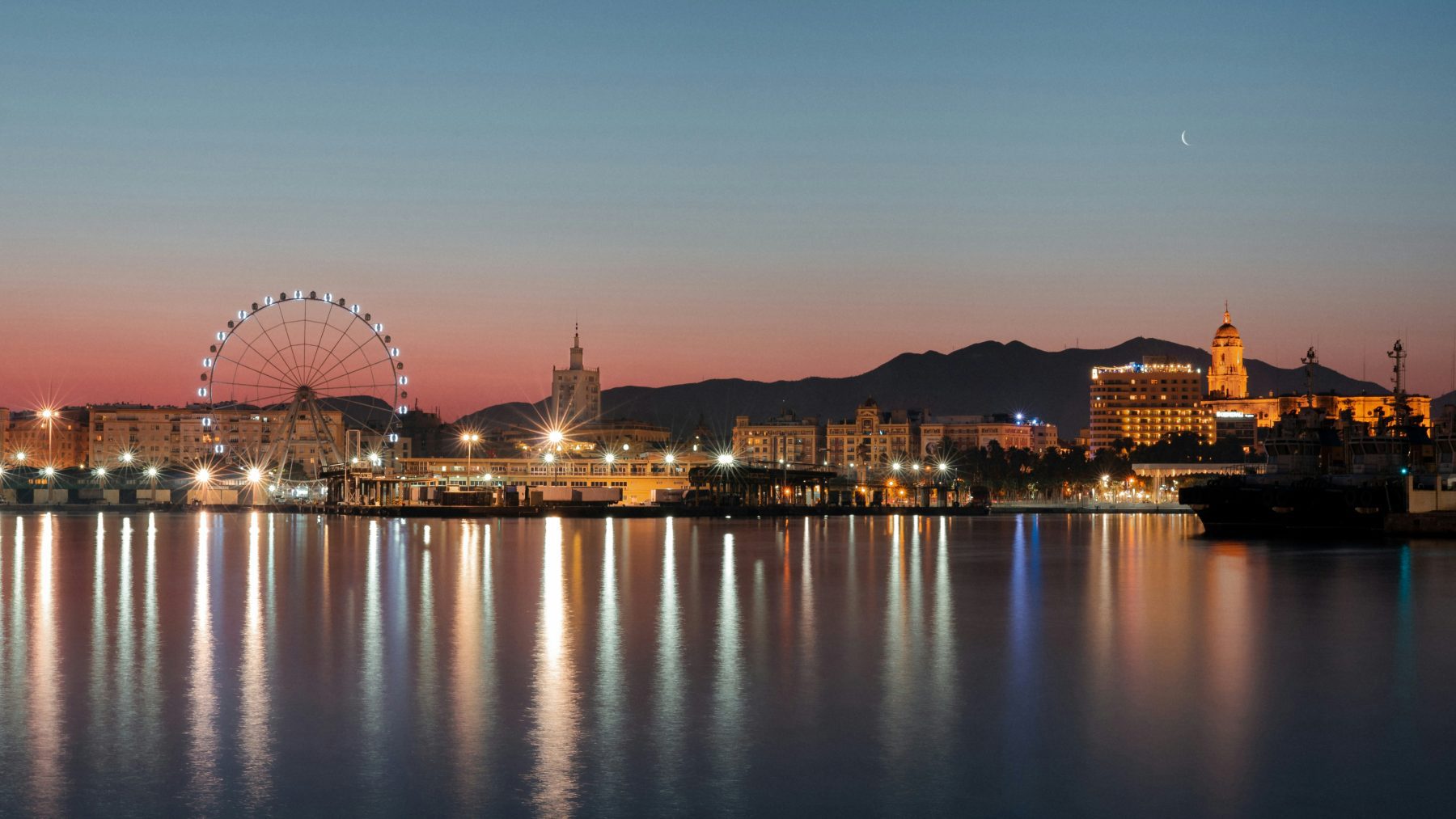 Een uitzicht op de skyline van Malaga.